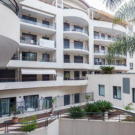 아파트 1 Bedroom Downtown Carre D'or With Garage 니스