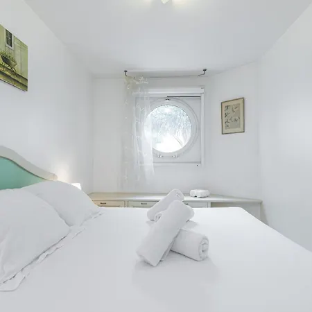 1 Bedroom Downtown Carre D'or With Garage 아파트 니스