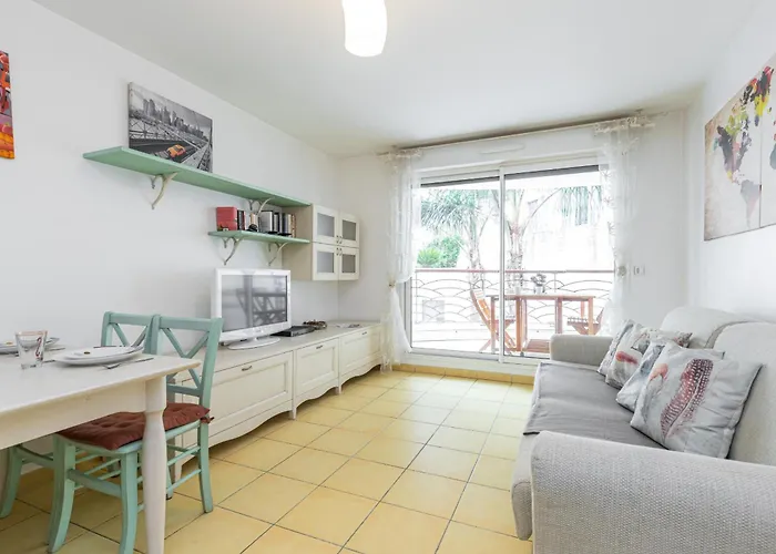 1 Bedroom Downtown Carre D'or With Garage Nizza