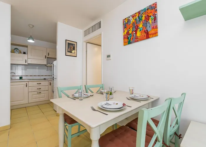 1 Bedroom Downtown Carre D'or With Garage Διαμέρισμα Νίκαια