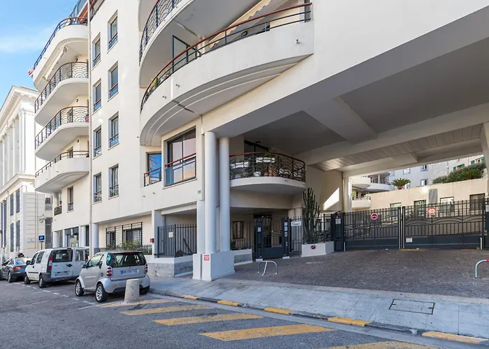 Apartament 1 Bedroom Downtown Carre D'or With Garage *