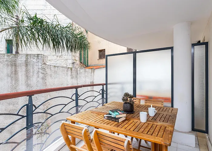 1 Bedroom Downtown Carre D'or With Garage Διαμέρισμα Νίκαια
