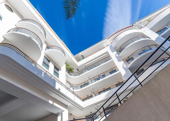 1 Bedroom Downtown Carre D'or With Garage Nicea