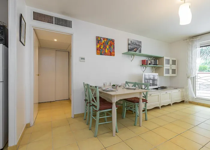 1 Bedroom Downtown Carre D'or With Garage Νίκαια