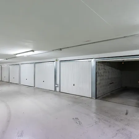 Lejlighed 1 Bedroom Downtown Carre D'or With Garage *